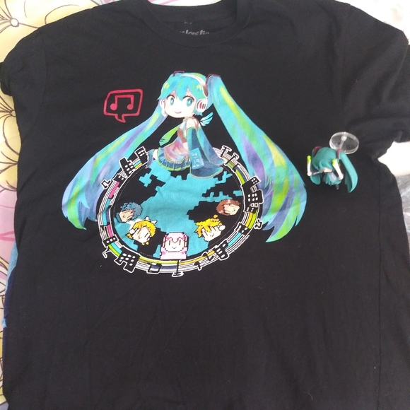 Anime Shirt Bundle - Picture 2 of 5